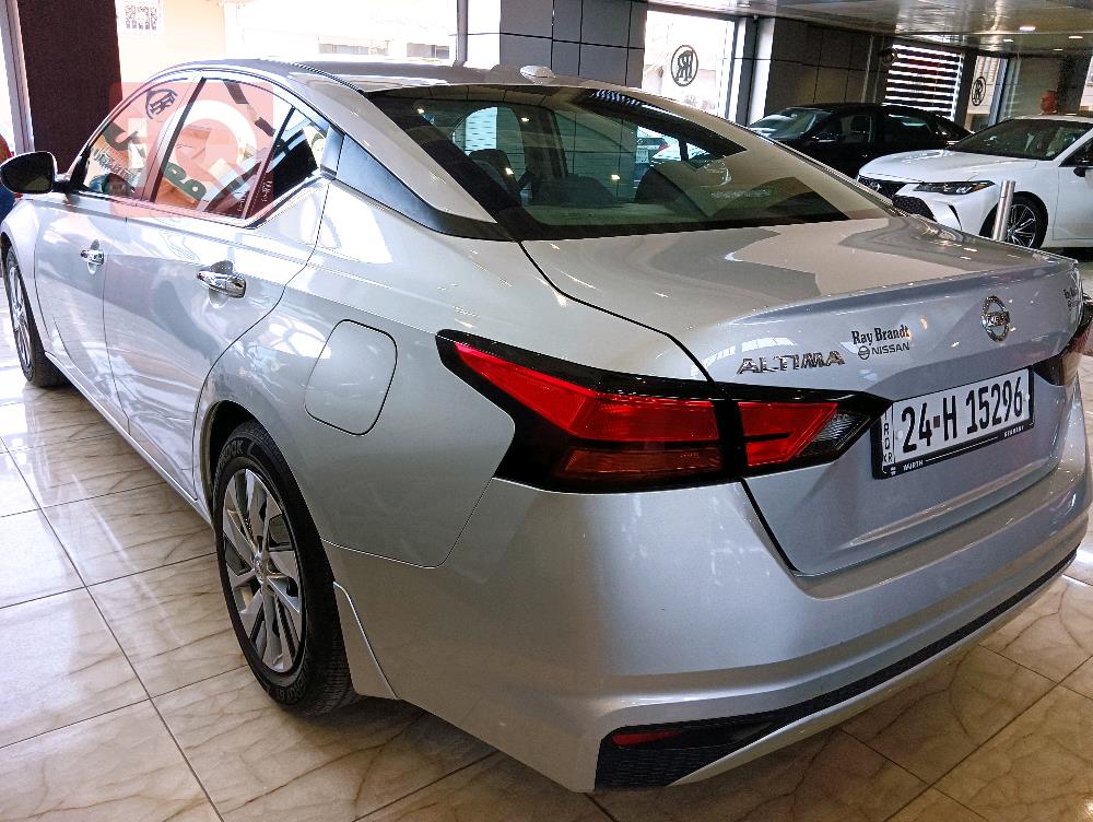 Nissan Altima